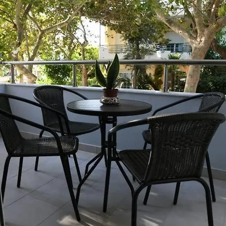 Emerald Cozy Rhodes City