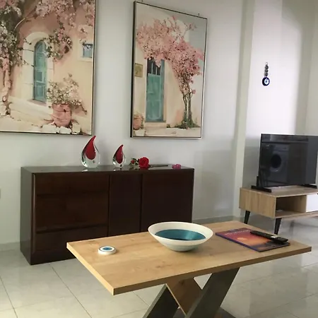 Emerald Cozy Lejlighed Rhodes City